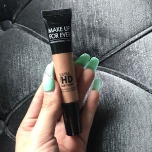 Makeup forever soft light liquid highlighter